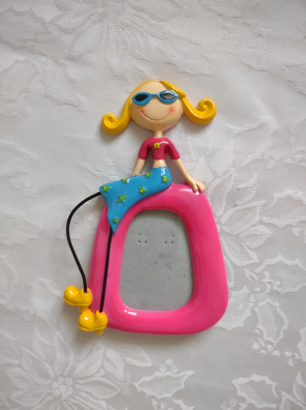 Y2K Stylish Sitting Girl Colorful Tabletop Frame Pink
